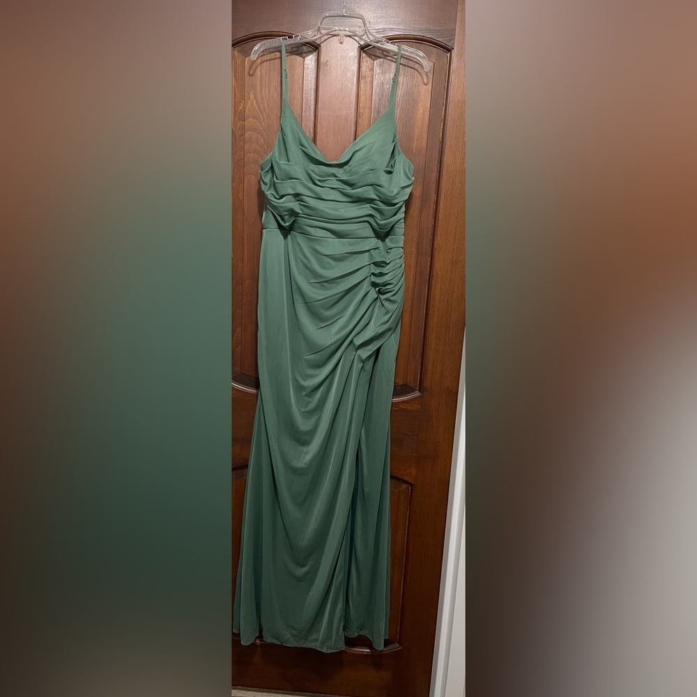 Azazie Dendra bridmaid dress size A14 in eucalyptus green, floor length